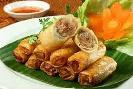Chả giò xốp thịt chiên - 3 cuốn - 11.000 ₫ tại Bánh Gà 162 - Tân Hòa Đông