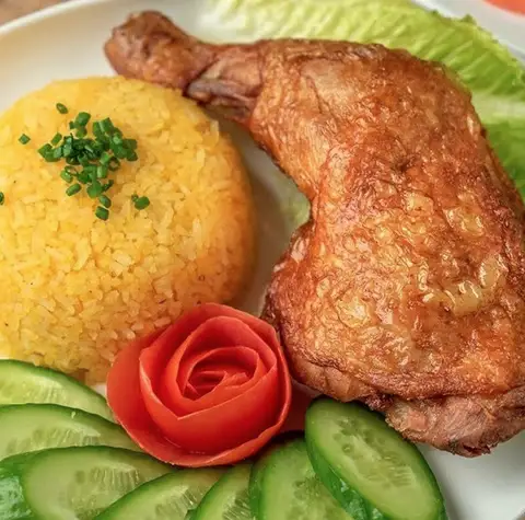 Cơm Gà Xối Mỡ - Mai Văn Vĩnh - Cơm/Cơm tấm gần bạn