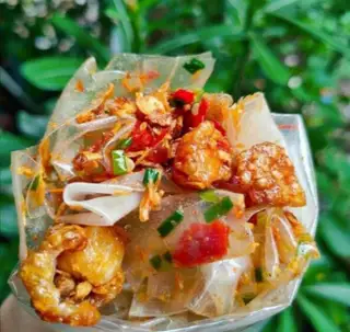 Bánh tráng trộn tóp mỡ - 25.000 ₫ tại Bánh Tráng Trộn Mỹ Mỹ - Tân Phước