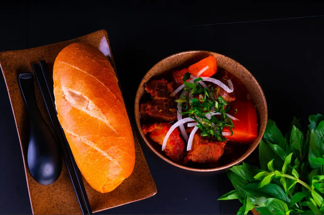 Hình ảnh Bánh mì bò kho