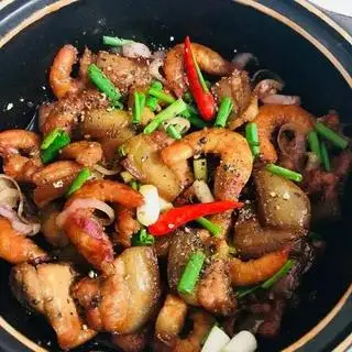 Cơm thịt kho tiêu - 55.000 ₫ tại Bếp Nhà 199 - Cơm Văn Phòng - Điện Biên Phủ