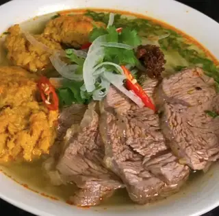 Canh bún thịt cua chả - 48.000 ₫ tại Bún Bò 502 - Huỳnh Tấn Phát