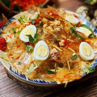 Bánh tráng trộn - hộp - 31.000 ₫ tại Bánh Tráng Trộn & Gỏi Cuốn - Bắc Hải