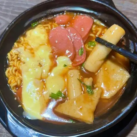 Hình ảnh Hantok Tokbokki - Mì Tương Đen & Latte - Tân Kỳ Tân Quý