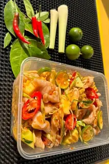 Hình ảnh Chân Gà Rút Xương Sốt Thái