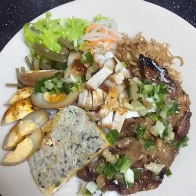 Cơm tấm Long Xuyên - 65.000 ₫ tại Bếp Nhà Bao Tiểu Thư - Cơm Tấm Long Xuyên & Bánh Tằm Bì - Đào Cam Mộc