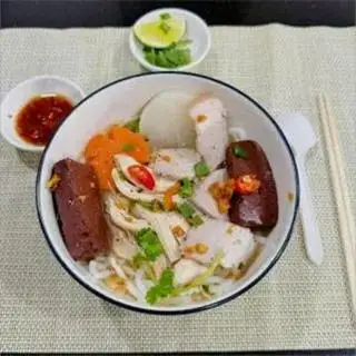 Hình ảnh Bánh canh thập cẩm - gà xé - thịt đùi heo