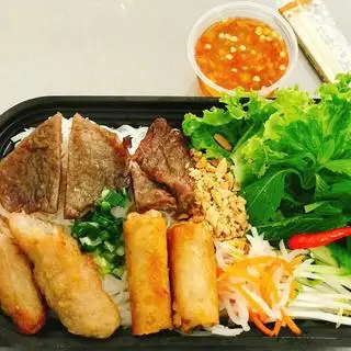 Bún thịt nướng xịn xò - 50.000 ₫ tại Cô Năm - Bún Thịt Nướng & Cơm Tấm - Lũy Bán Bích