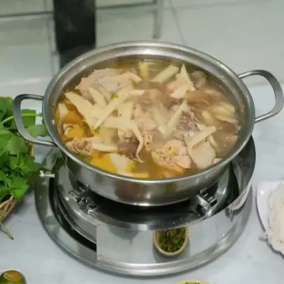 Hình ảnh Lẩu Gà Lá É Bá Phát 3 - Nguyễn Văn Tăng