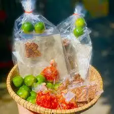 Bánh tráng trộn phơi sương lục vị - 22.000 ₫ tại Bánh Tráng Phơi Sương Muối Nhuyễn - Cách Mạng Tháng Tám