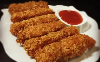 Nem chua rán - 2 cái - 25.000 ₫ tại Nguyệt Tỷ Quán - Bún Chả Hà Nội & Bún Đậu Mắm Tôm - Cách Mạng Tháng 8