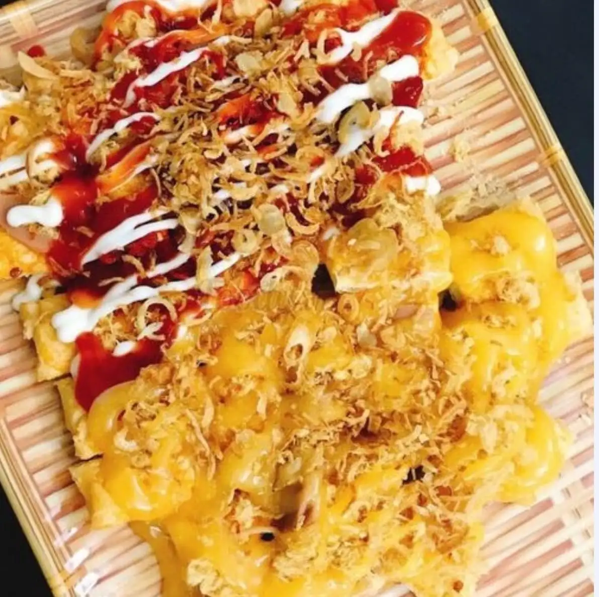 Combo 2 Bánh, Sốt Bơ Trứng + Nướng Muối Ớt  - 2 Bánh Cá Nhân Socola - 88.000 ₫ tại Bánh Mì Yến - Bánh Mì Muối Ớt & Sốt Kem Phomai - Trần Bình Trọng