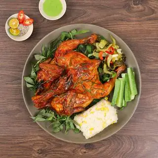 Hình ảnh Gà Nướng Sốt Lá Chanh Nguyên Con
