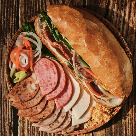 Bánh Mì Sì Gòn - Đồng Đen - Bánh Mì/Xôi gần bạn
