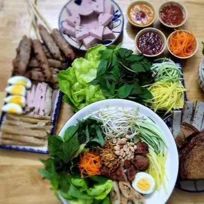 Nem Nướng Nha Trang Chị Út - Đặc Sản Nha Trang - Đường 6E - Món truyền thống/Đặc sản gần bạn