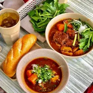 Hình ảnh Bò kho bánh mì