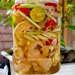Hình ảnh Chân gà rút xương ngâm sả tắc - hủ 13 chân
