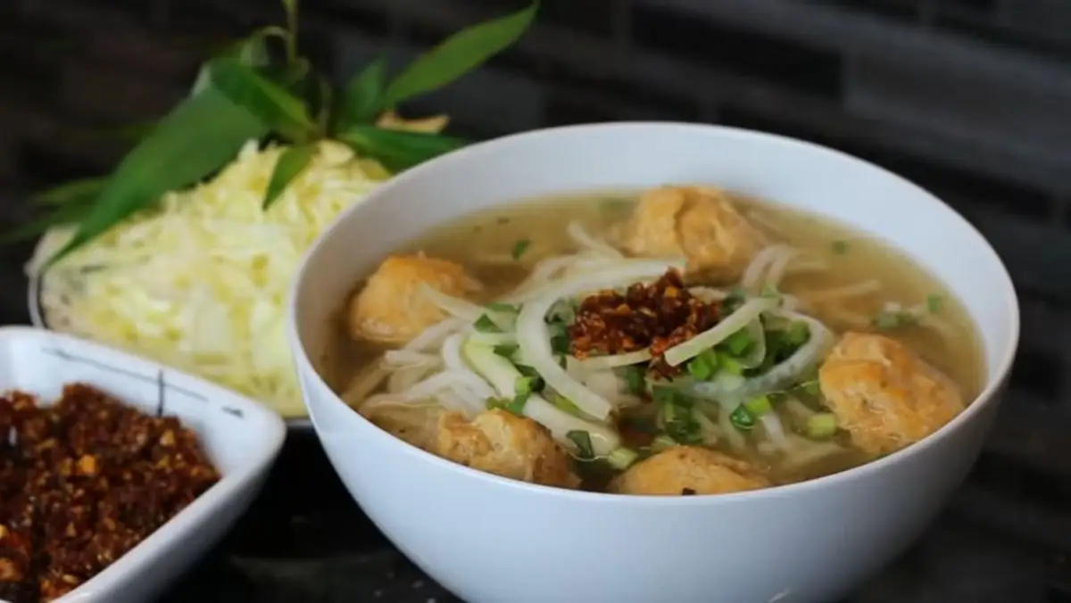 Hình ảnh Bún bò chả cua