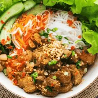Tô đặc biệt - 55.000 ₫ tại Đặc Sản Quê Nẫu - Bánh Cuốn Bình Định, Nem Nướng & Tré Trộn - Phan Văn Trị