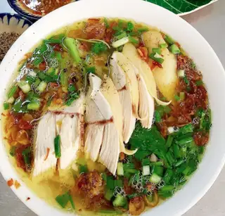 Hủ tiếu thịt gà có( Khô và Nước ) - 49.000 ₫ tại Hủ Tiếu Oanh - Hoàng Diệu