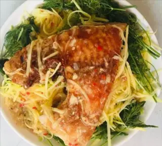 Cơm cá diêu hồng chiên xoài - 50.000 ₫ tại Canh Bún Cô Lan - Nam Kỳ Khởi Nghĩa