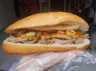 Hình ảnh Bánh mỳ chả cá