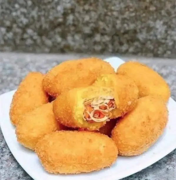 Hình ảnh 5 bánh xôi gà nấm chiên giòn - bánh to