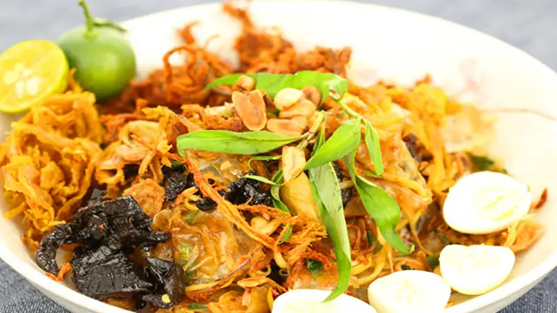 Bánh tráng trộn đầy đủ - 30.000 ₫ tại Nguyên Phát Bánh Tráng Trộn - Hoàng Hoa Thám