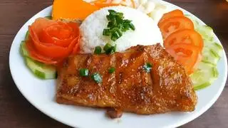 Cơm sườn chả - 55.000 ₫ tại Cơm Tấm Bà Ba - Trần Xuân Soạn