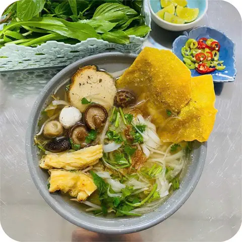 Cơm Tấm Chay & Bún Huế & Phở Chay Minh Thiện - Quốc Lộ 13 - Món chay gần bạn