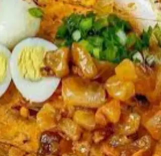 Bánh tráng trộn tóp mỡ - 35.000 ₫ tại Bao - Hotdog & Trà Trái Cây - Đường 3/2