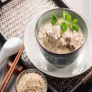 Hình ảnh Cháo Thái giò sống với nước mắm