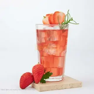 Trà dâu - 25.000 ₫ tại Ăn Vặt Chang Ú - Ăn Vặt - Nguyễn Trãi