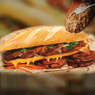 Bánh mì chả bò - 28.000 ₫ tại Bami Sot - Bánh Mì Đen - Nguyễn Thế Truyện