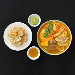 Bánh canh đặc biệt Cua-Tôm-Thịt nạc - 104.000 ₫ tại Bánh Canh Cua Ngọc Thanh - Lương Khải Siêu