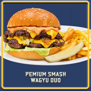 Hình ảnh 1/2lb wagyu smash cheeseburger