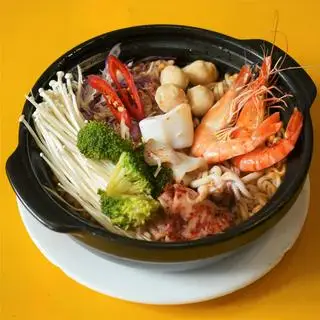 Hình ảnh Mì chua cay thập cẩm