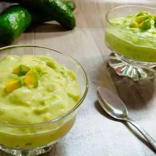 Hình ảnh Sữa chua bơ thơm