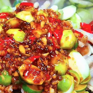 Râu mực mix chân gà - 220.000 ₫ tại Chân gà sốt thái & Tré trộn - Nguyễn Thị Thập