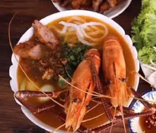 Canh bún tôm càng - 100.000 ₫ tại Canh Bún Cô Lan - Nam Kỳ Khởi Nghĩa