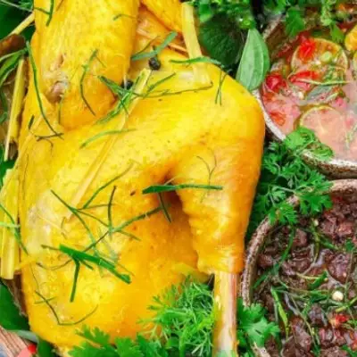 Gà Ủ Muối Hoa Tiêu Lộc Phát - Đoàn Văn Bơ - Món truyền thống/Đặc sản gần bạn