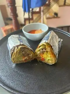 Burritos bò hầm ( size. M) - 68.000 ₫ tại Tacos Tý Tẹo - Nguyễn Thị Minh Khai