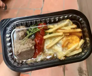 Hình ảnh Bánh mì chảo đặt biệt