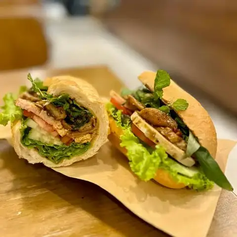 Mai - Bánh Mì Chay & Nước Sâm Lục Vị - Lạc Long Quân - Món chay gần bạn