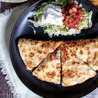 Hình ảnh Chicken quesadilla