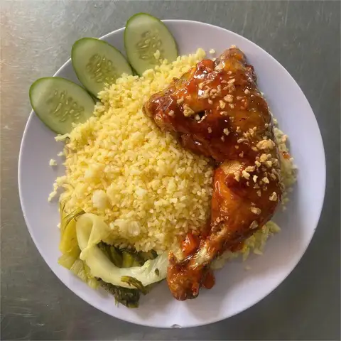 Hình ảnh Cơm Gà Xối Mỡ - Đông Bắc