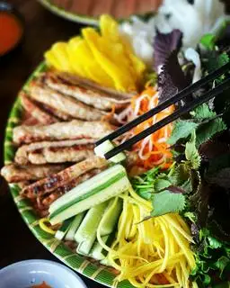 Hình ảnh Nem nướng Nha Trang đặc biệt