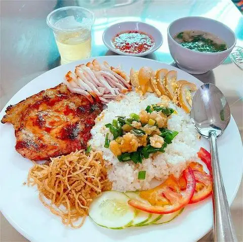 Cơm Tấm Bà Tư - Lê Hồng Phong - Cơm/Cơm tấm gần bạn