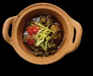 Chân nấm kho tộ chay - 74.520 ₫ tại Sen - Nhà Hàng Chay - Phó Đức Chính
