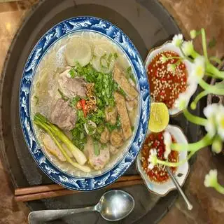 Bánh canh thập cẩm - 70.000 ₫ tại Quán Trang - Bánh Canh Cá Lóc - Lương Định Của